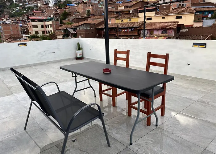 Adriano's Deluxe Base Apartment