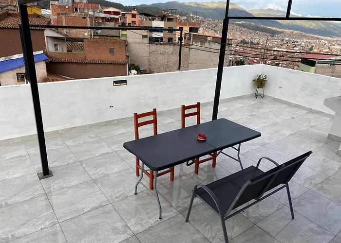 Adriano's Deluxe Base Apartment *
